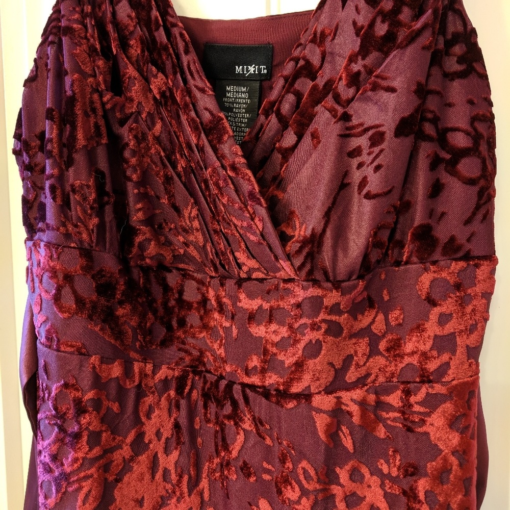 Sexy velvet top!
